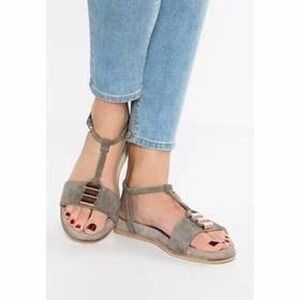 Clarks Women's Gray Suede Ankle Strap Agean Cool Embellished Sandals Size 8.5